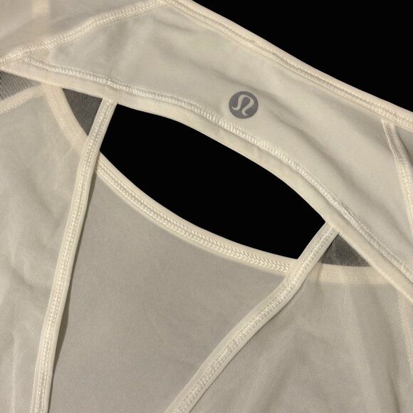 Like New Lululemon If You're Lucky Long Sleeve Tee T-Shirt Top White Size 8/10 M - Picture 5 of 8
